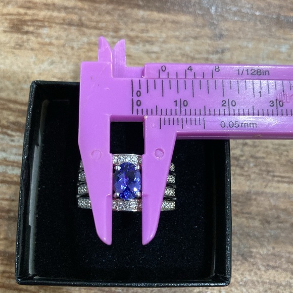 Tanzanite in Sterling - Picture 13 of 14